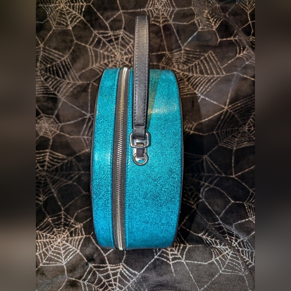 Lux De Ville Blue Black Widow Spider Web Hatbox - Picture 6 of 11